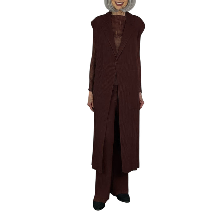 HATCHING PLEATS LONG VEST