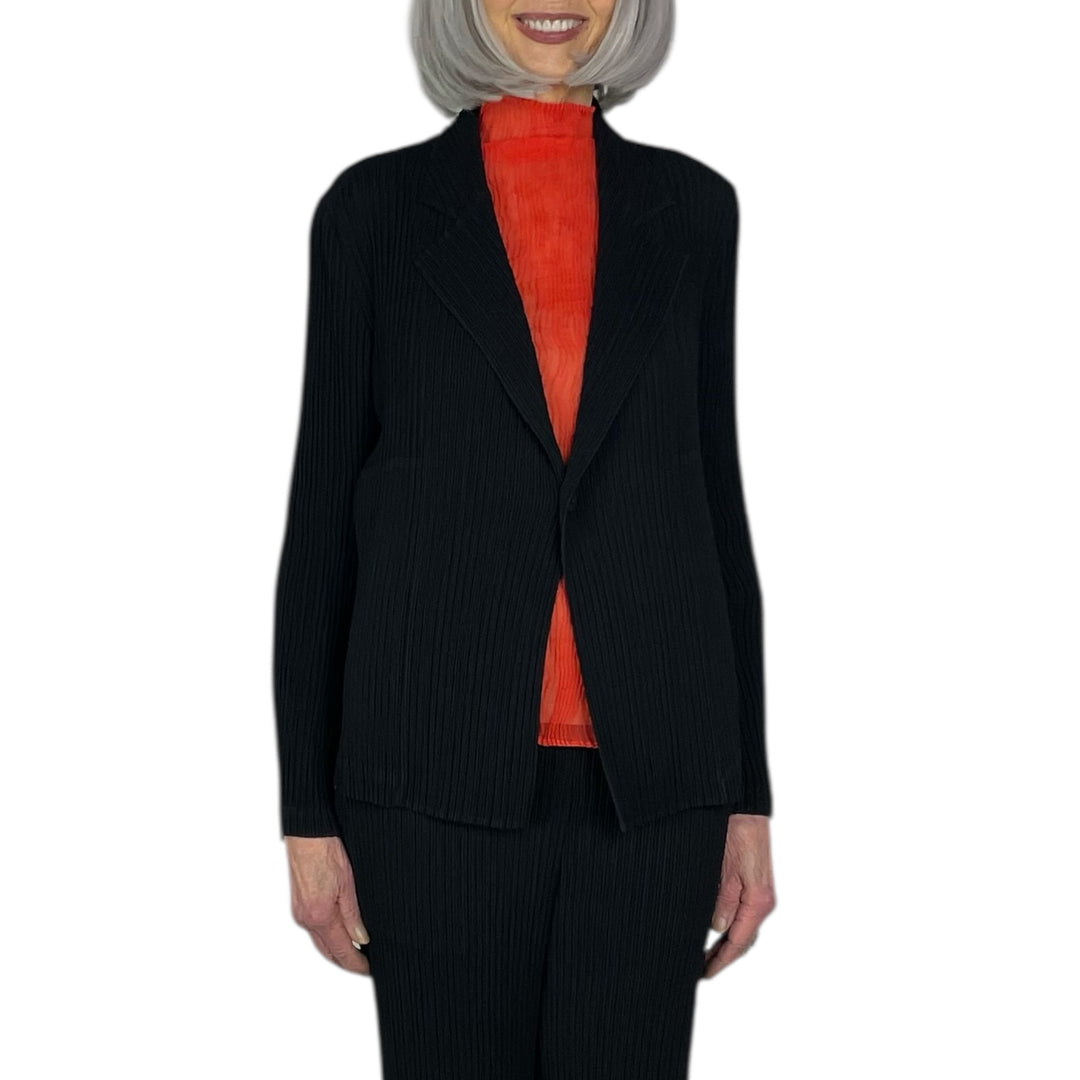 HATCHING PLEATS JACKET