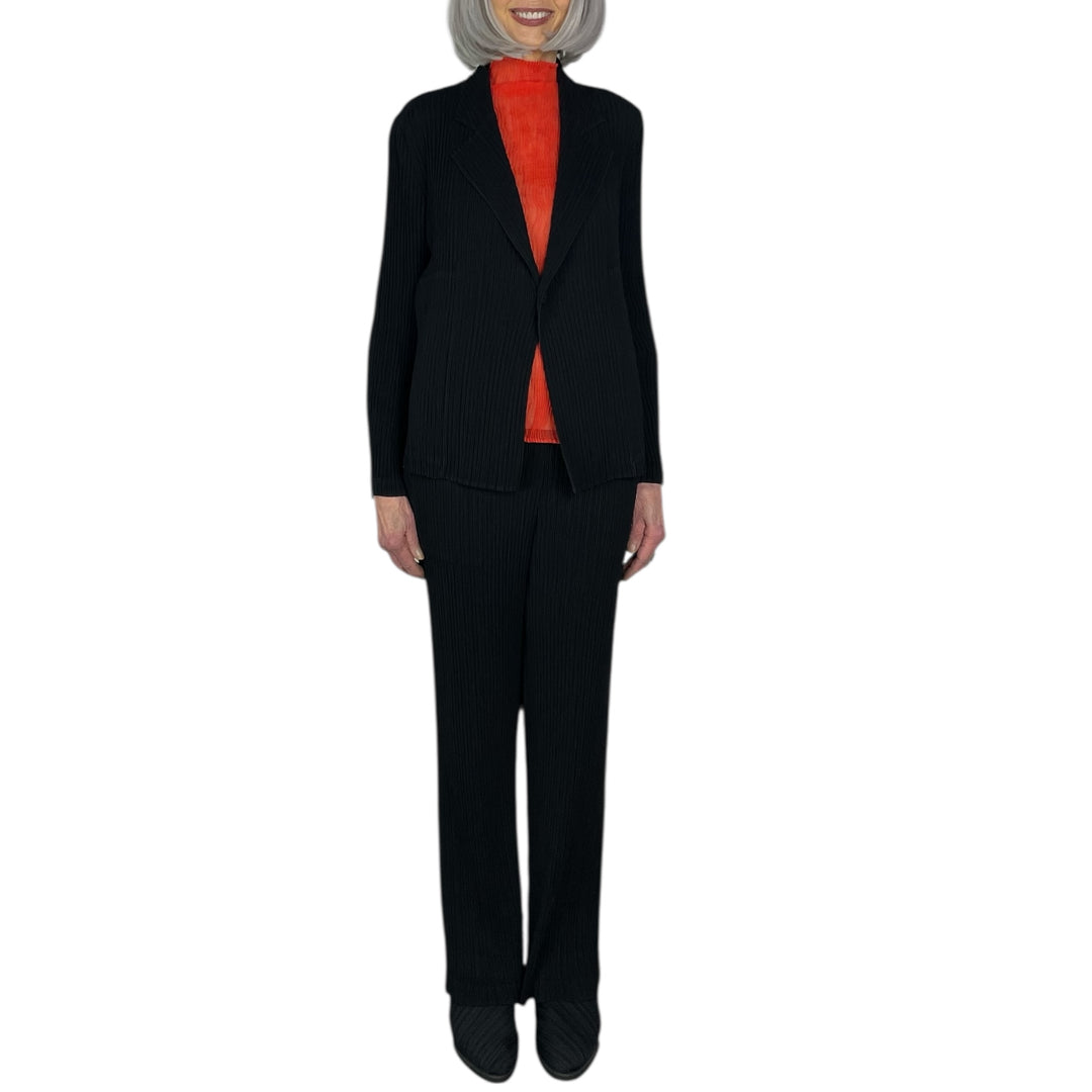 HATCHING PLEATS JACKET