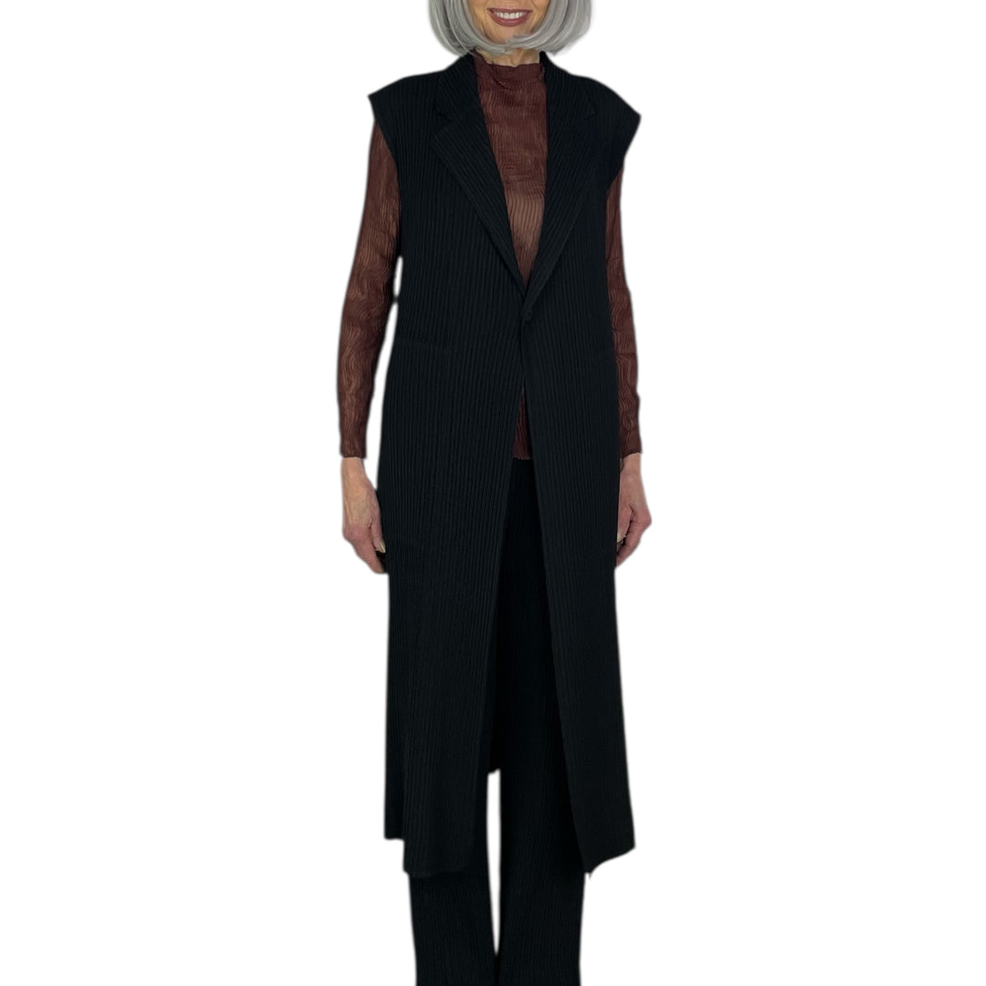 HATCHING PLEATS LONG VEST