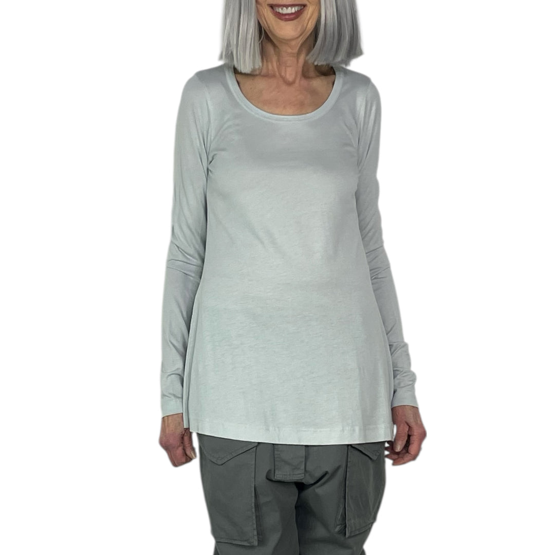 SHAPED T-SHIRT