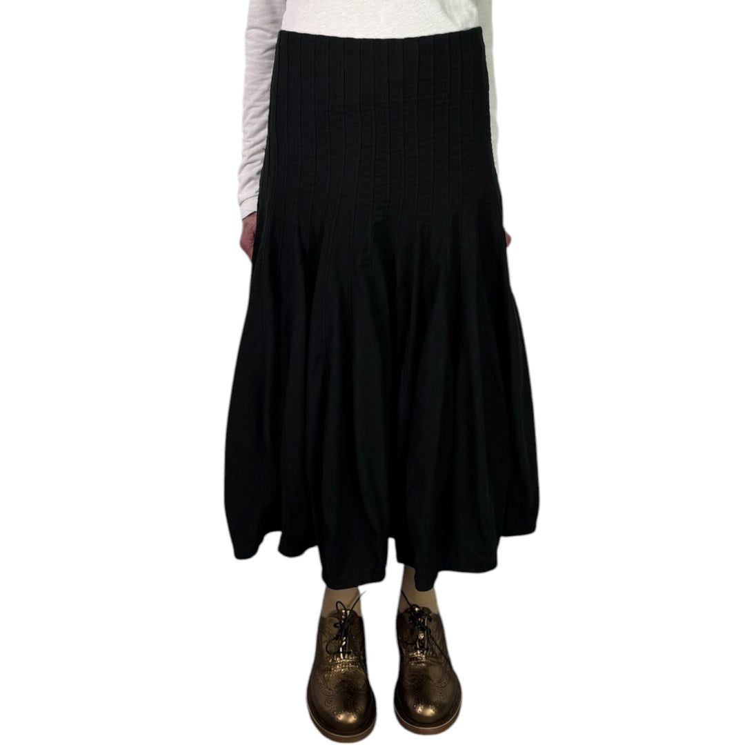 STITCHED PLEATS SKIRT 