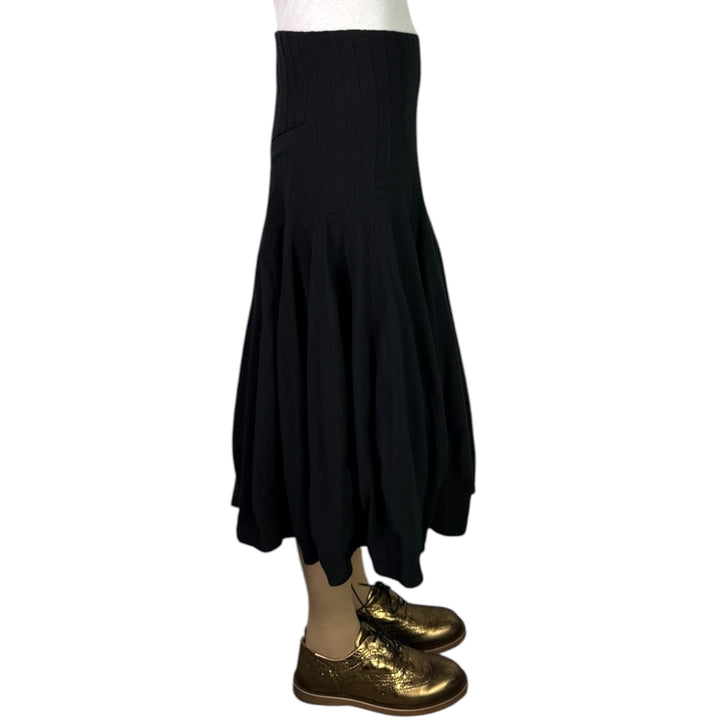 STITCHED PLEATS SKIRT
