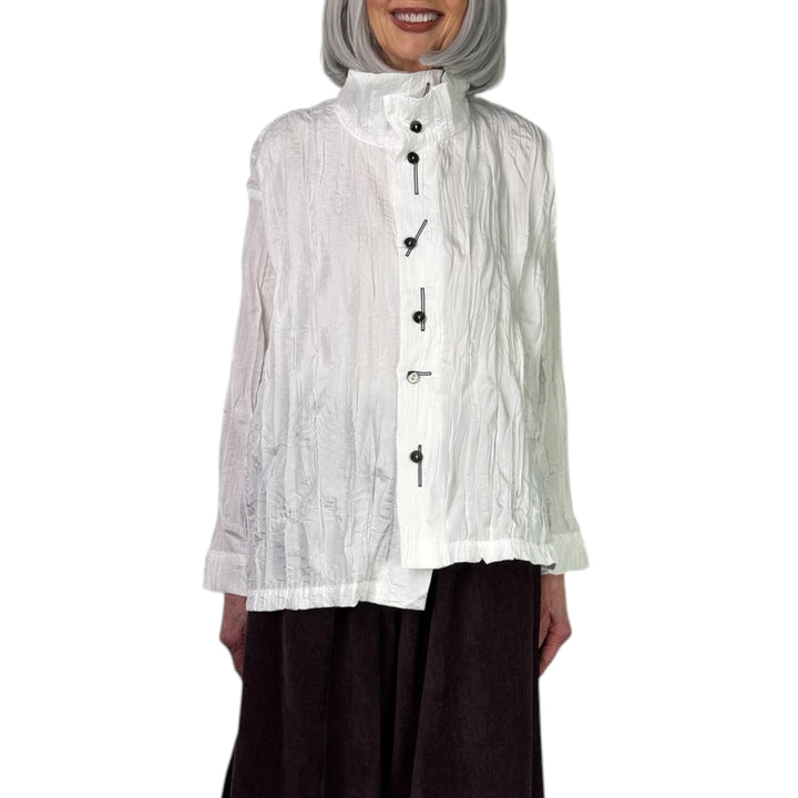 PLEATED STAND COLLAR SHIRT