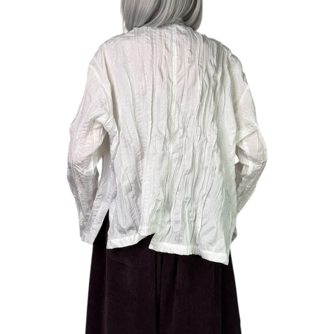 PLEATED STAND COLLAR SHIRT