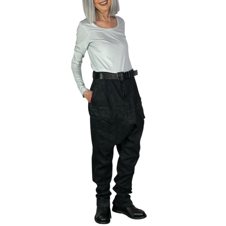 SLIM LEG TROUSER