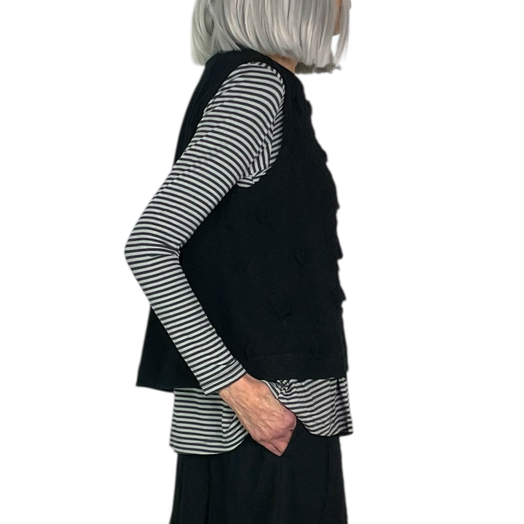 MISSY SLEEVELESS BUBBLE TEXTURE TOP