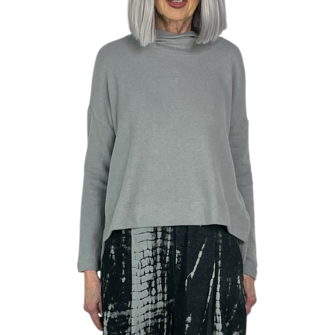 MOYET SOLID TOP