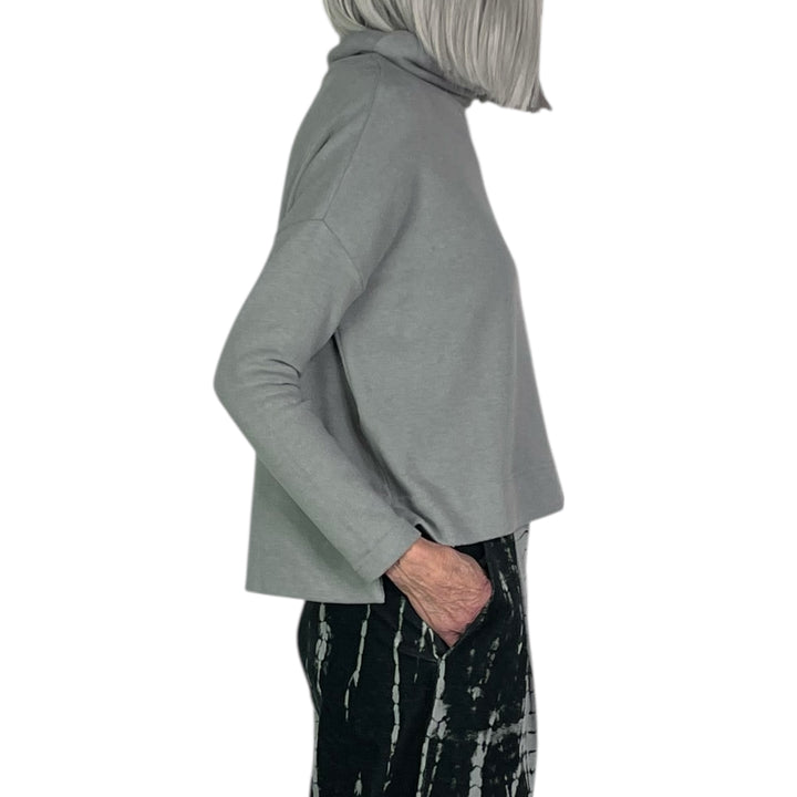 MOYET SOLID TOP