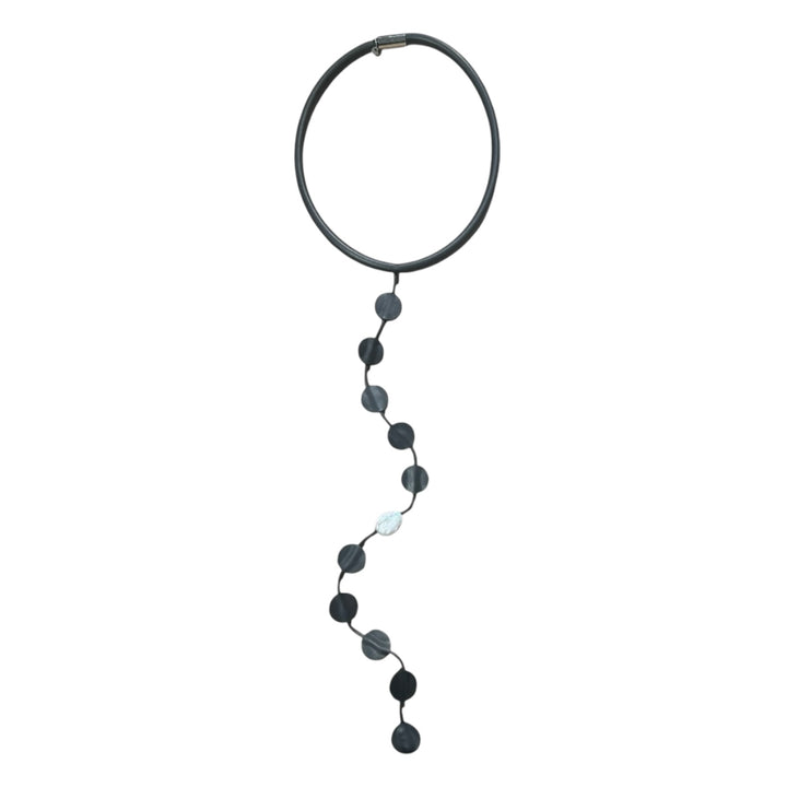 TEN DOTS & PEARL LONG CHOKER