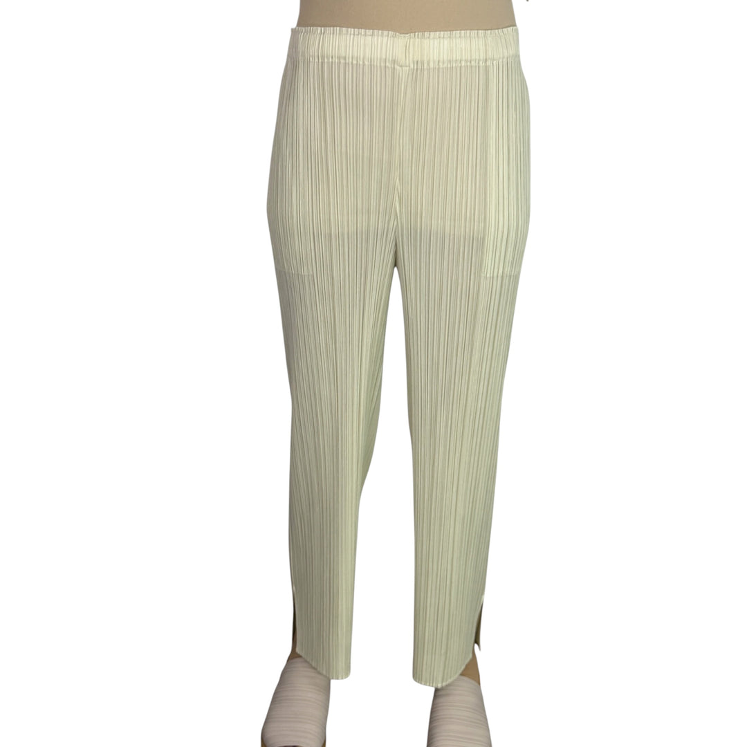 MC : MAY PANT