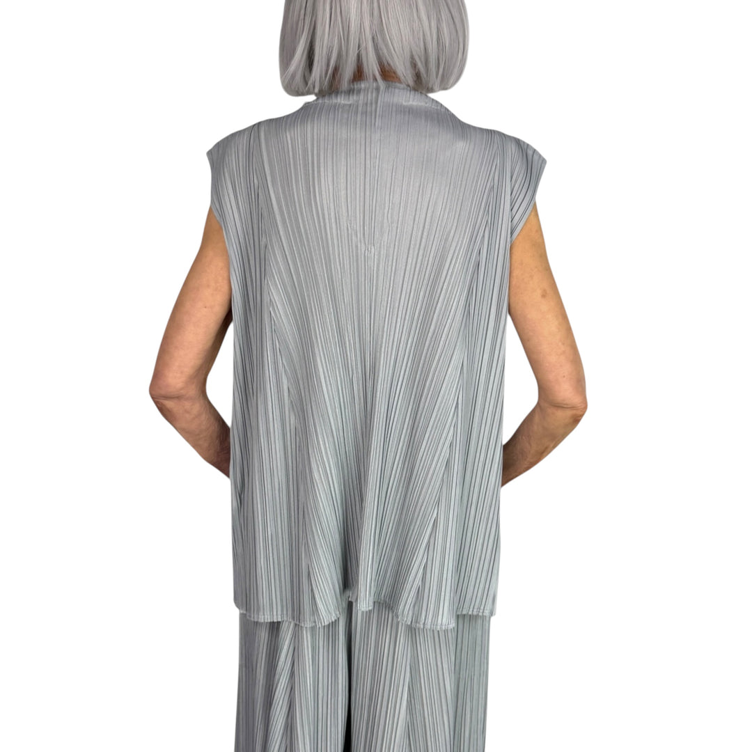 MELLOW PLEATS SLEEVELESS TOP
