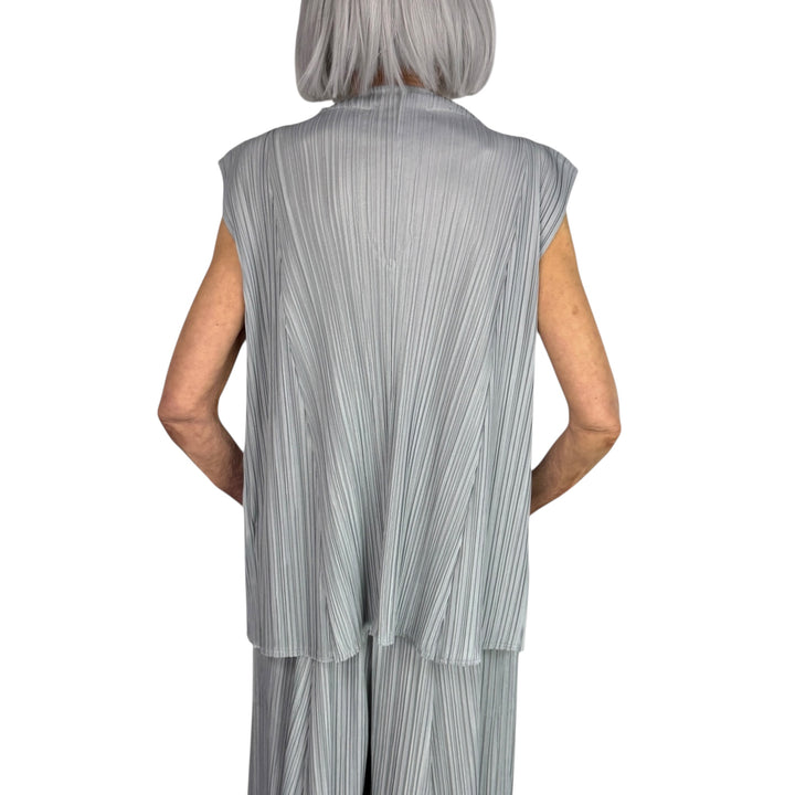 MELLOW PLEATS SLEEVELESS TOP