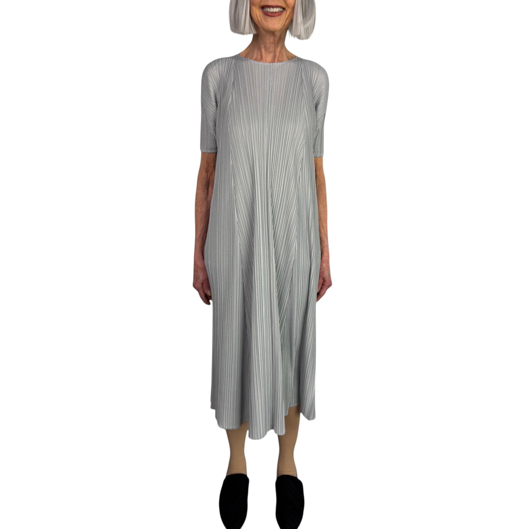 MELLOW PLEATS DRESS
