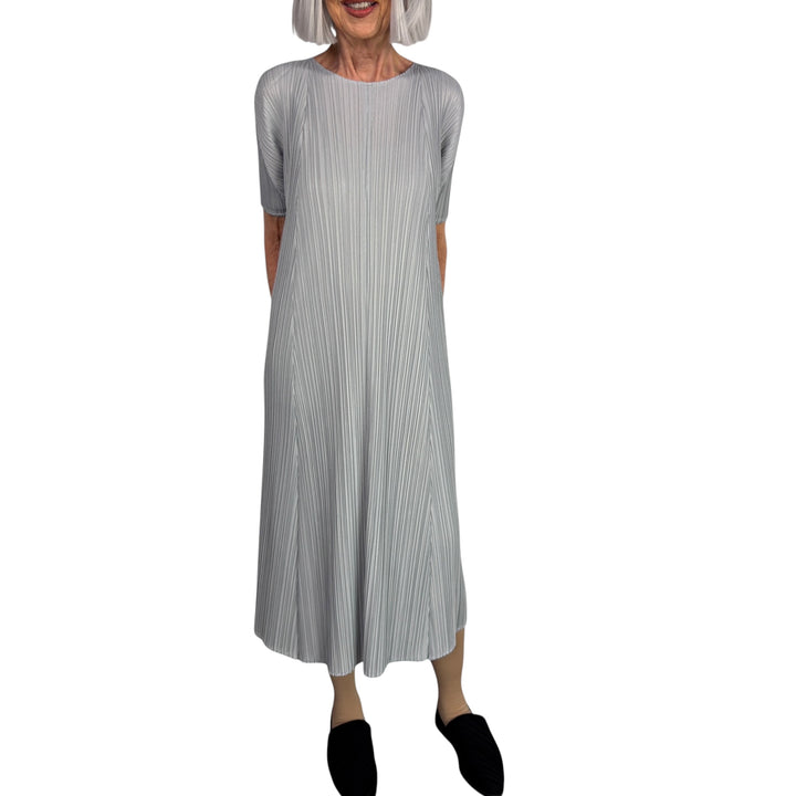 MELLOW PLEATS DRESS