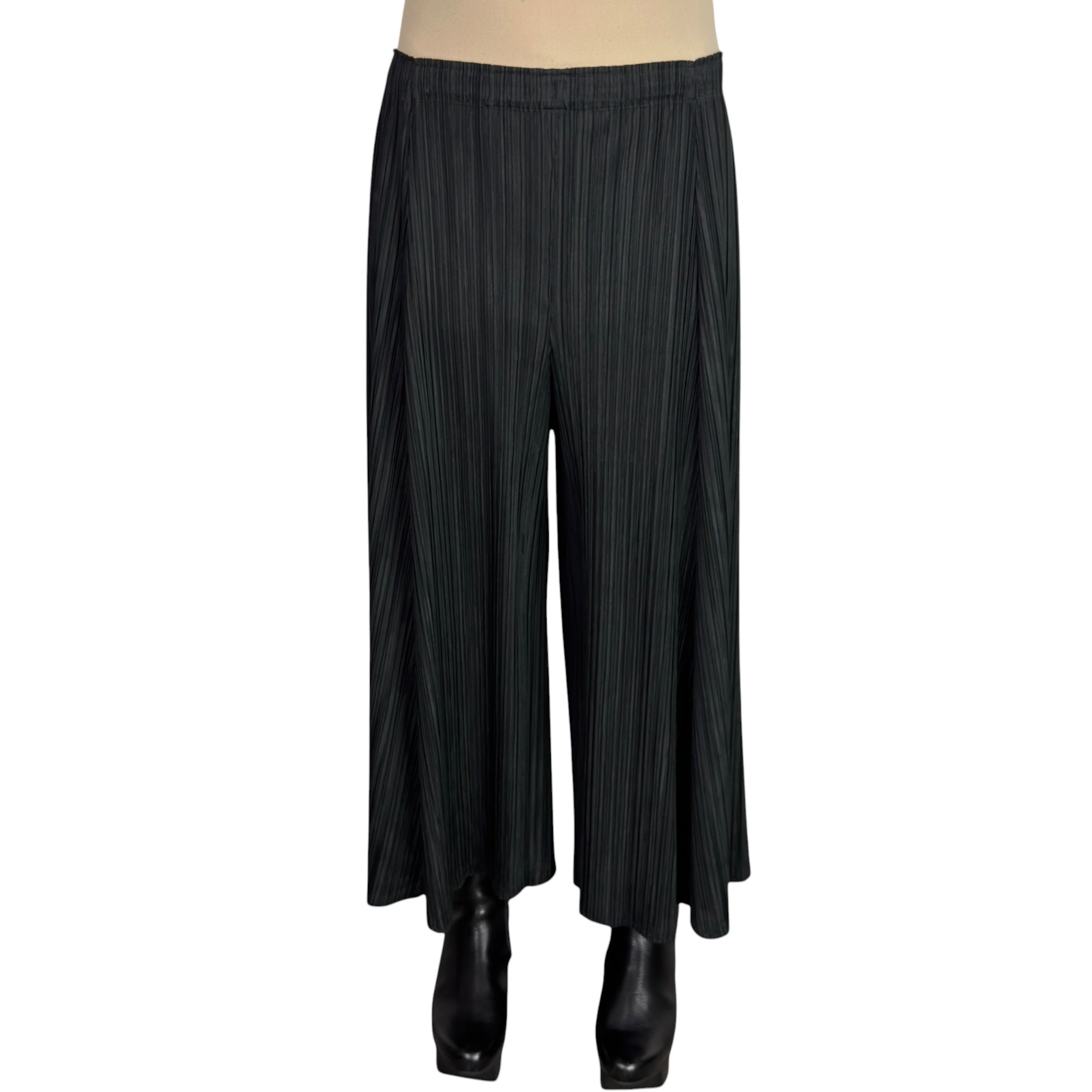 パンツ mie MELLOW PLEATS PANT – MIO