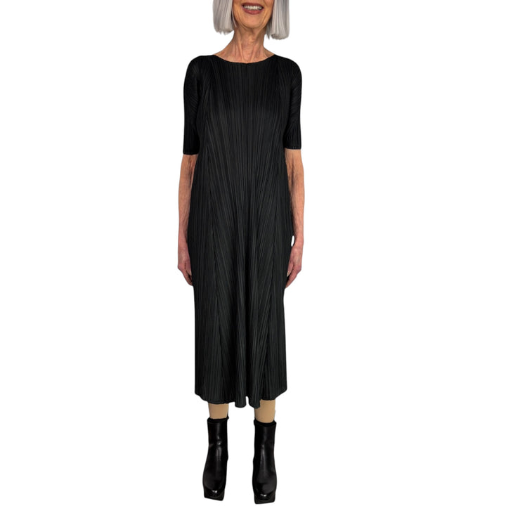 MELLOW PLEATS DRESS