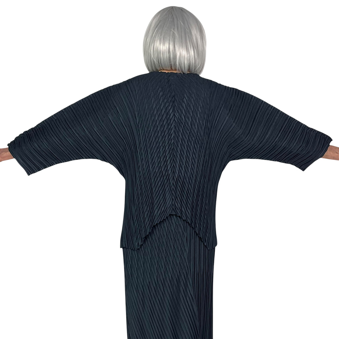 UNFURLING PLEATS JACKET