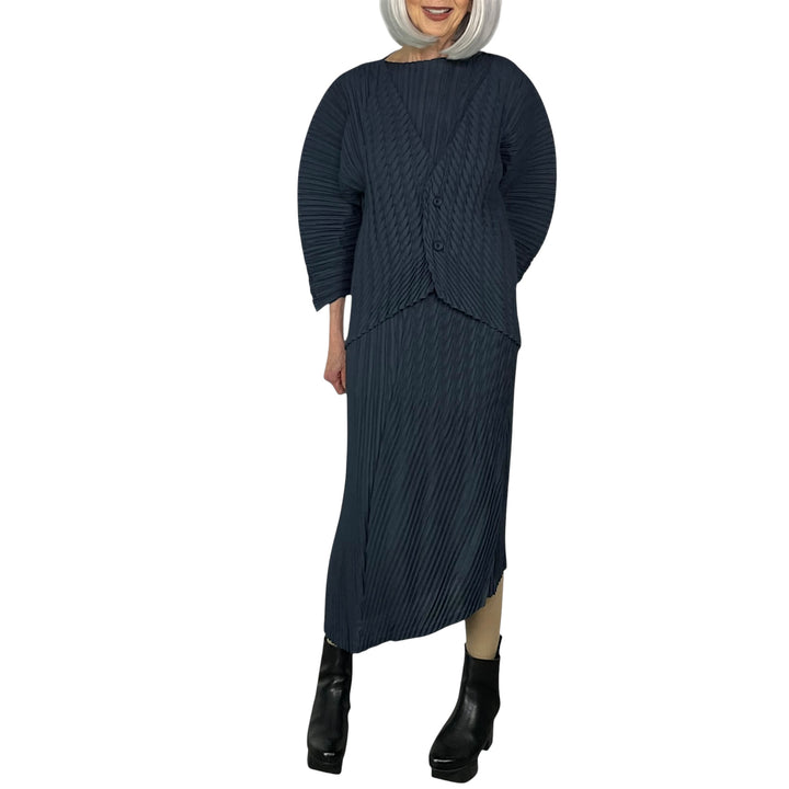 UNFURLING PLEATS JACKET