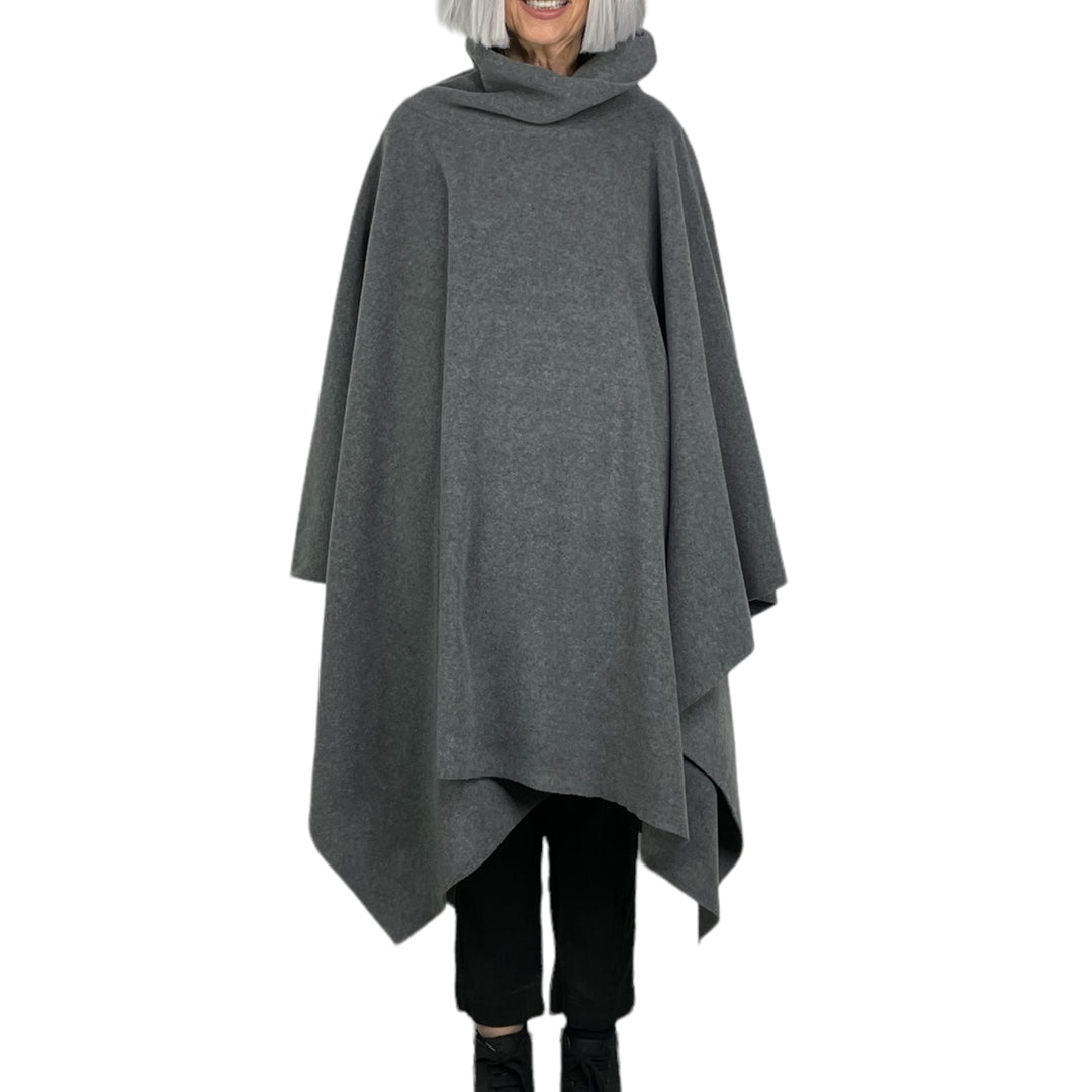 POLAR FLEECE PONCHO – MIO