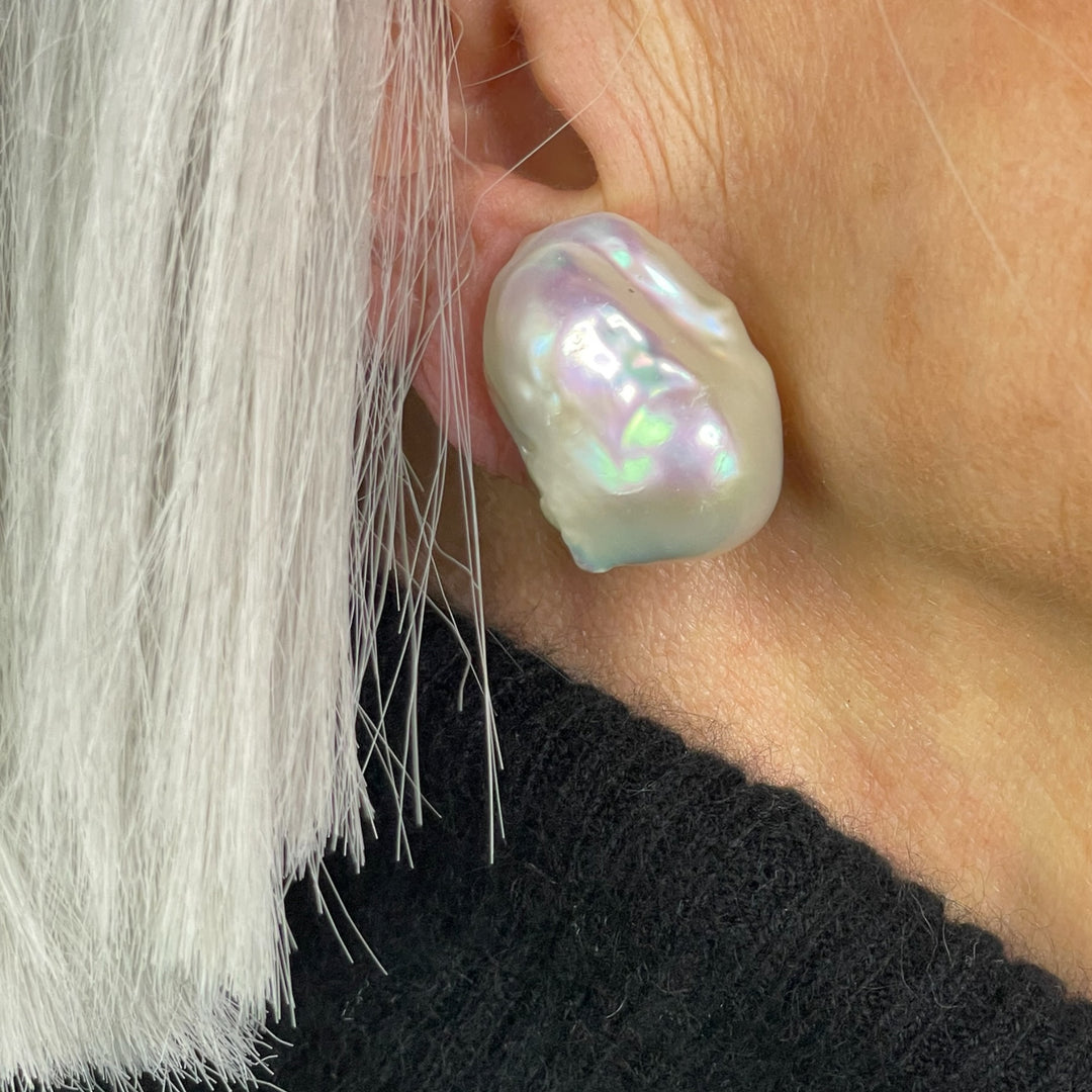 BAROQUE PEARL EARCLIPS