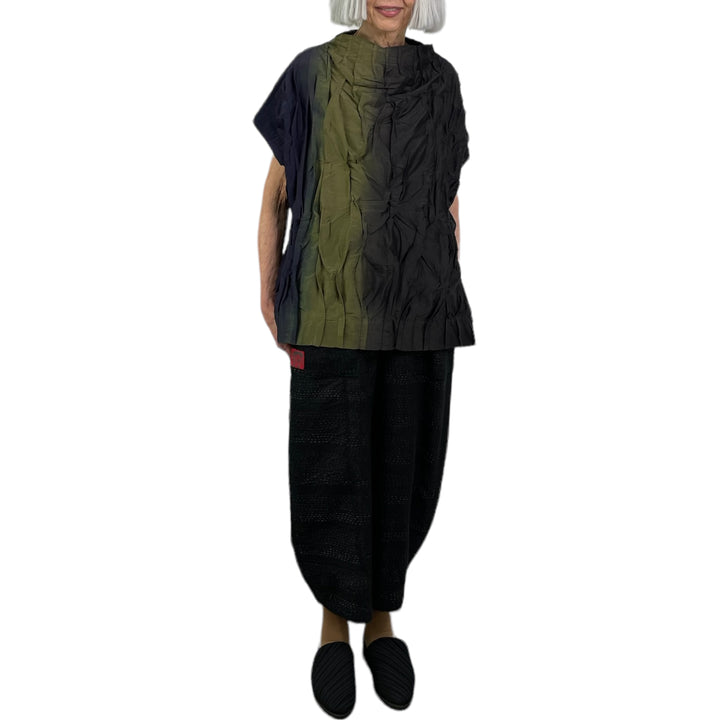 WAVY TUCK PULLOVER VEST
