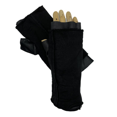 FLEECE & LEATHER FINGERLESS GLOVE