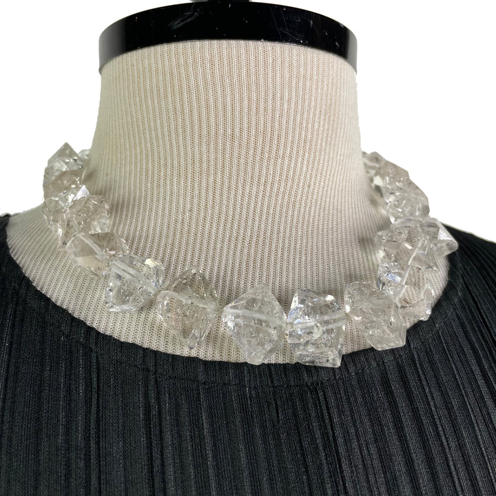 MOUNTAIN CRYSTAL CHOKER
