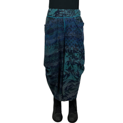 KNEE TUCK PANTS
