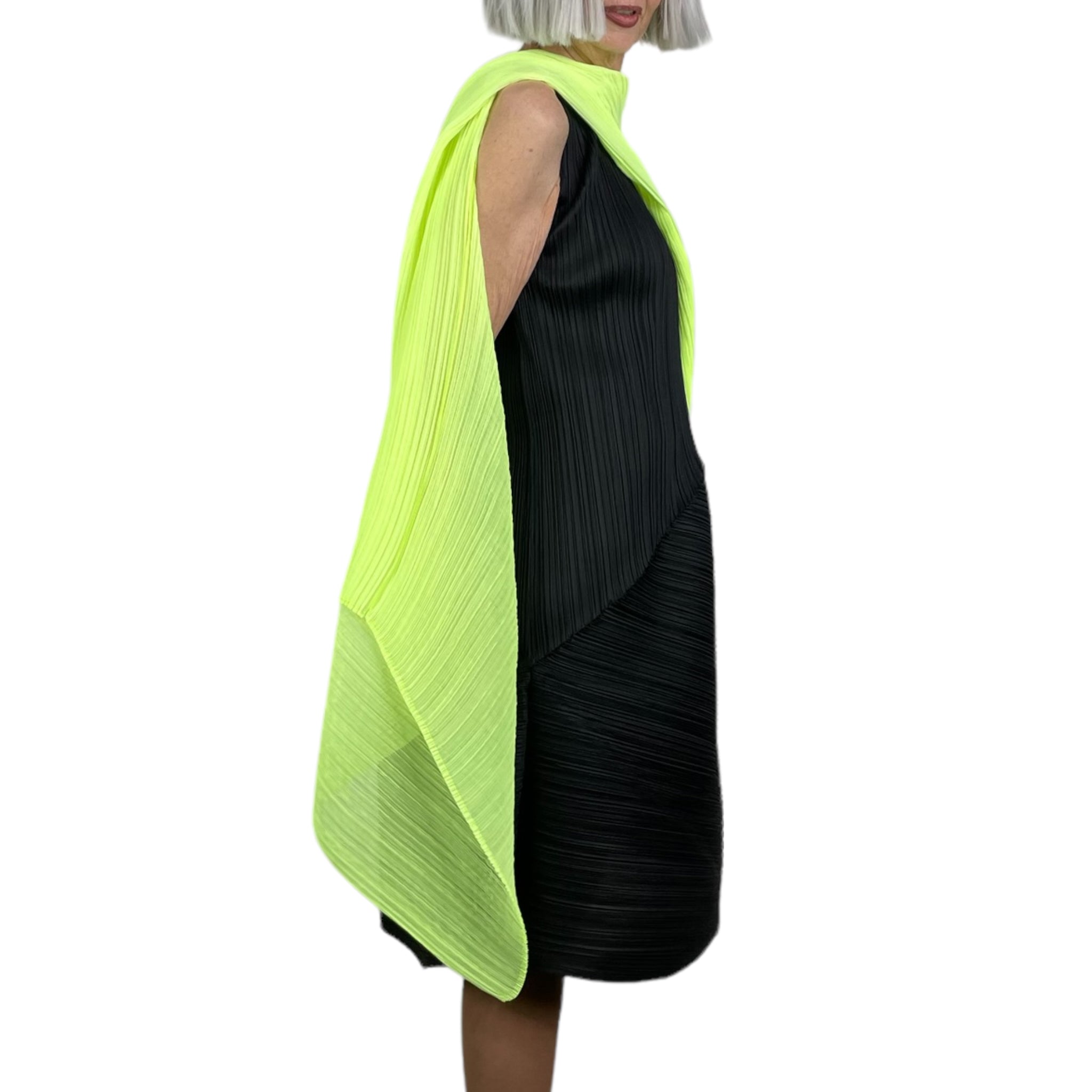MC COLORS MARCH MADAME T STOLE – MIO